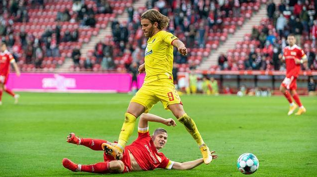  柏林联合防守反击犀利，黑马姿态搅乱联赛格局  